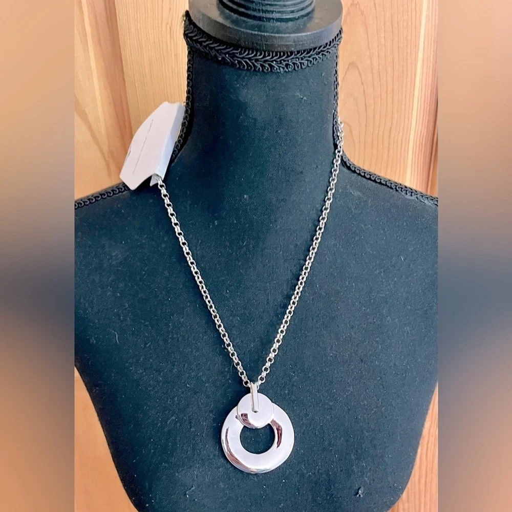 Christopher & Banks Silver Donut Circle Geometric Statement Pendant Necklace 20”